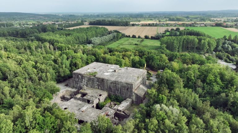s blockhaus eperlecques vendre 00 00 01 21 6671bbc8b1646108482193 768x432